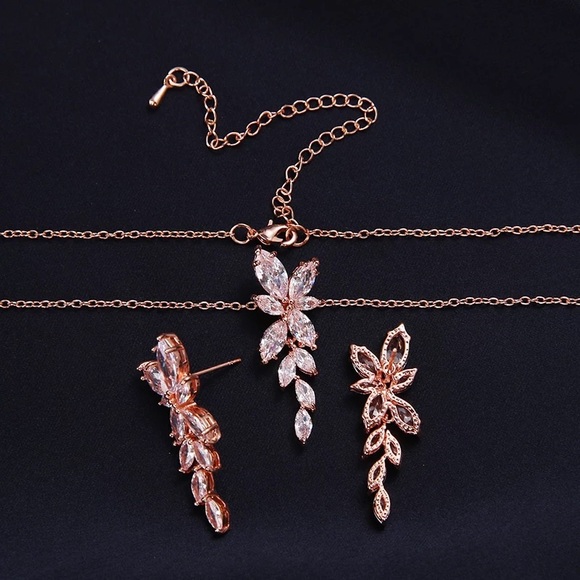 Anthro Fine Mini Marquise Crystal Large Long Leaf Shaped Pendant Necklace Wheat - Picture 4 of 11